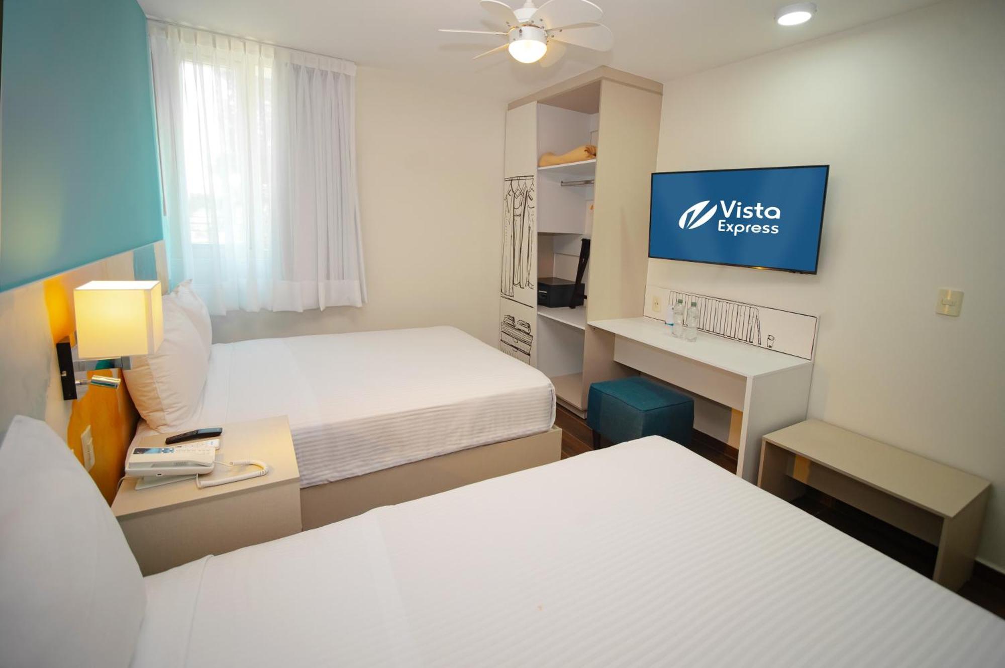 Vista Express Guadalajara Expo Surestay Collection By Bw 4*