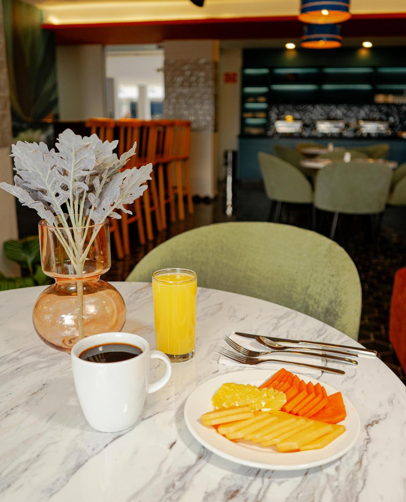 Vista Express Guadalajara Expo Surestay Collection By Bw Hotel 4*